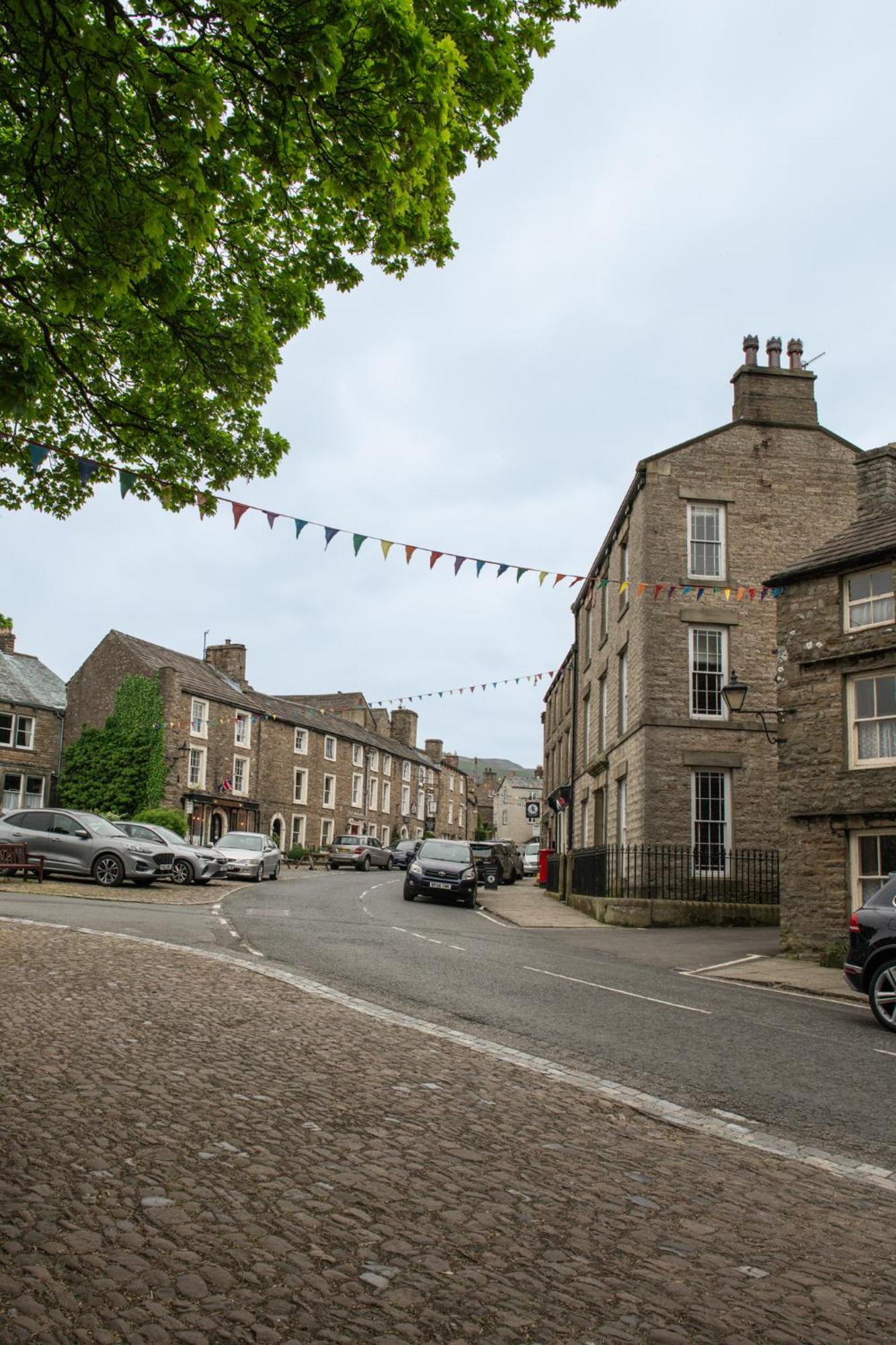 Milton House Studio Apartments Askrigg Exterior foto